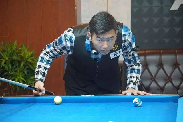 带领下逐渐 带领下逐渐